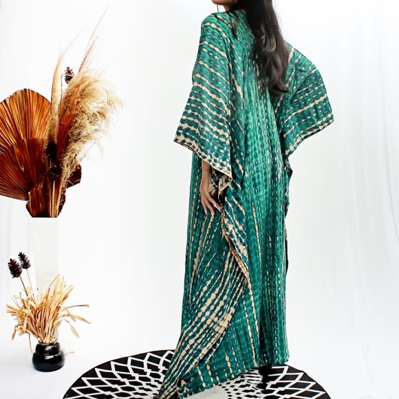 0118/ Hand Tie-Dye Rayon Caftan: Bohemian Maxi Dress, Resort Wear - Picture 4 of 15